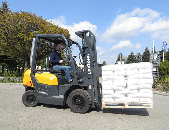 Material-Handling-6 亿万先生MR·(中国集团)官方网站