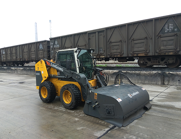 road-m-2 亿万先生MR·(中国集团)官方网站