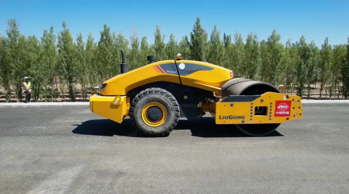 ></figure>
<figure class=